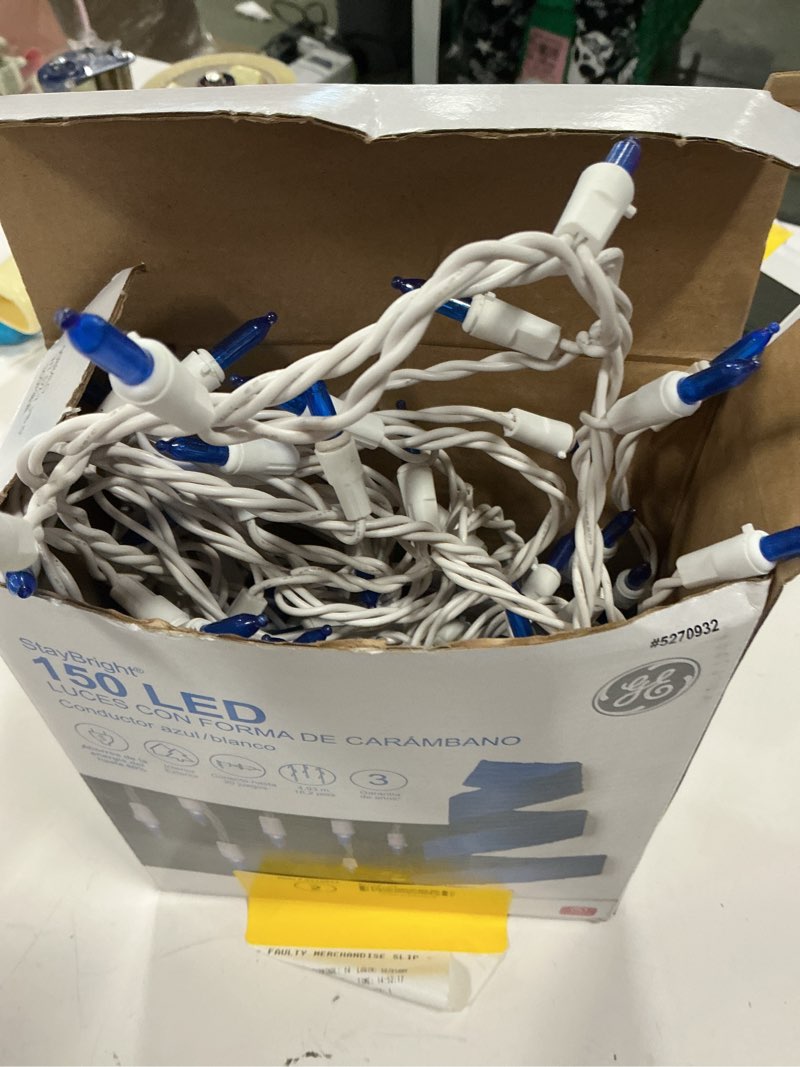 Condition photo showing Good Condition for GE 150-Count StayBright Blue LED Icicle Christmas Lights 90884LO 