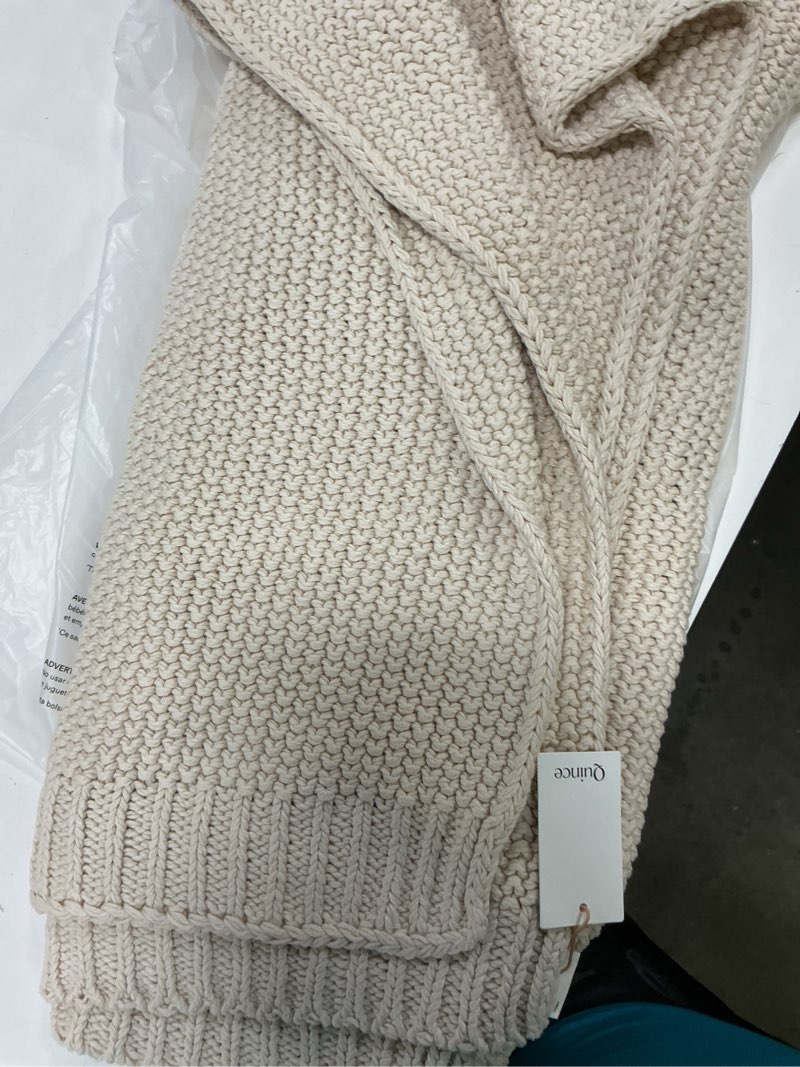 Condition photo showing New/Like New for cable knit cashmere throw 50x60in