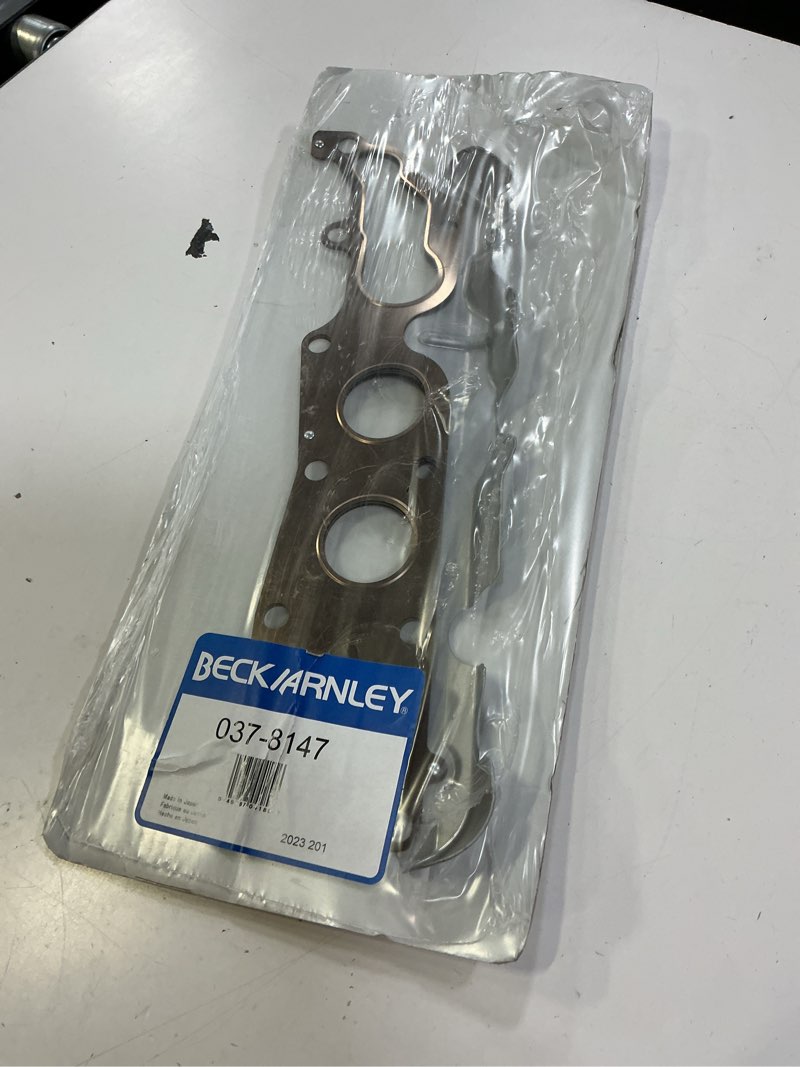 Condition photo showing New/Like New for beck arnley® 037-8147 - exhaust manifold gasket set