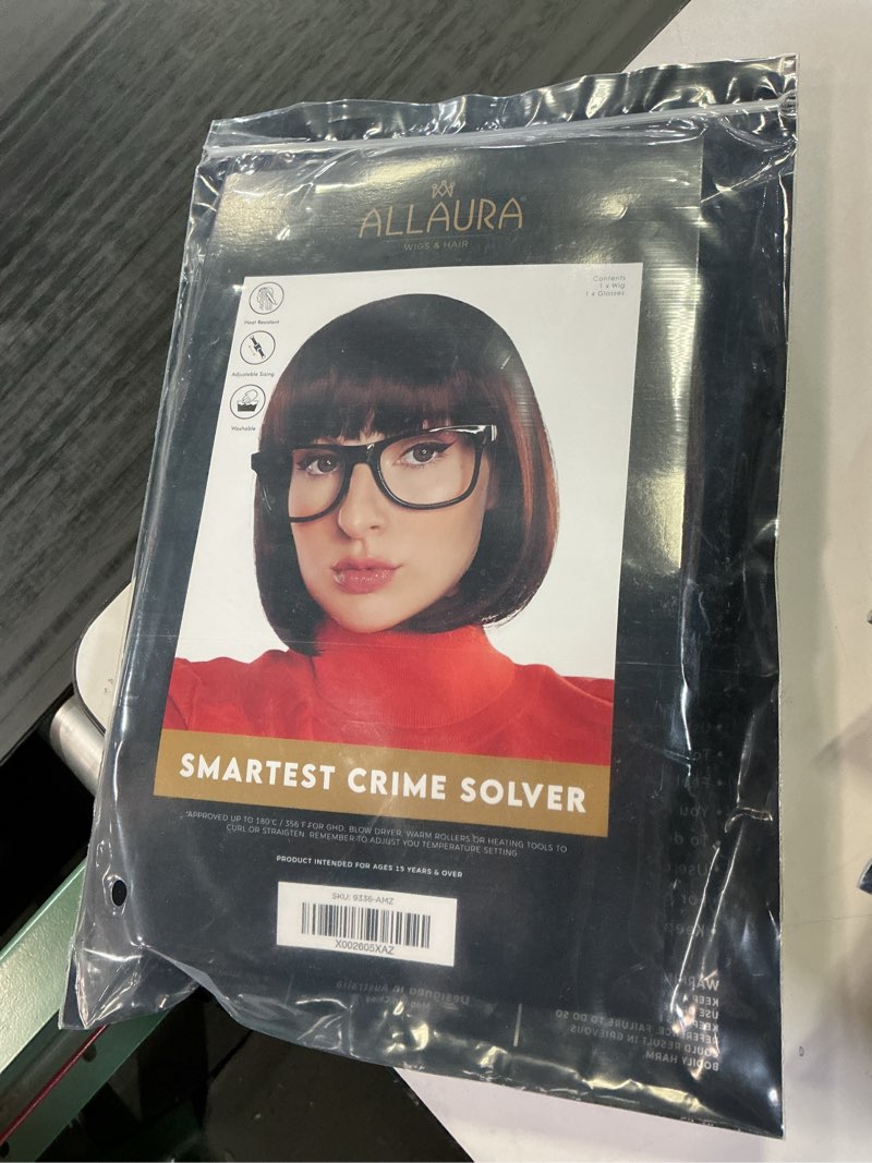 Condition photo showing New/Like New for ALLAURA Compatible with Velma Wig – Brown Bob Wig with Glasses for Women – Cosplay, Flapper Wig with Bangs, Cartoon Detective Look, Halloween Costume, Dora Style, Retro Nerdy Outfit Accessory Velma Brown Bob Wig + Black Glasses