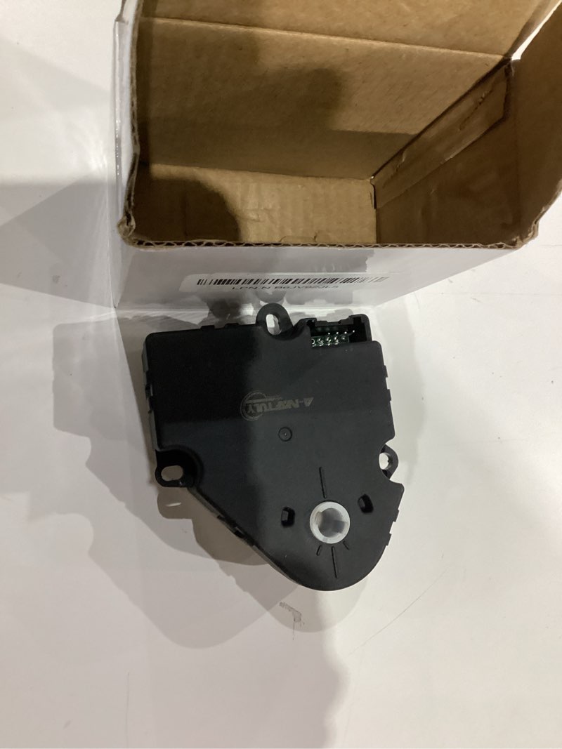 Condition photo showing Good Condition for hvac blend door actuator replacement for chevy tahoe, suburban, chevy gmc c/k 1500 pickup, monte carlo, corvette, yukon, pontiac, buick -heater air door actuator 604-107, 16124932, 16177412