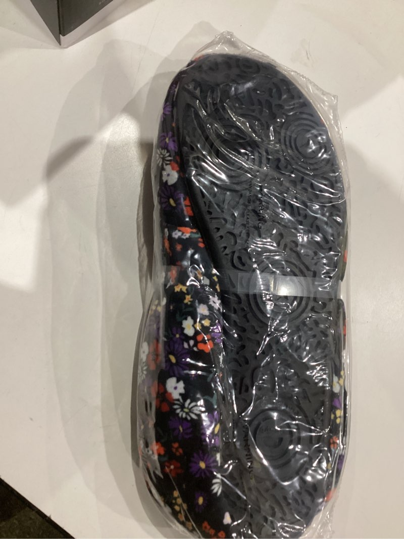 Condition photo showing New/Like New for LeIsfIt Womens Wide Slippers Adjustable Diabetic Slippers Warm Cozy Slip on House Slipper Non-slip Memory Foam Winter House Shoes Indoor Outdoor 10 Wide Black Flower