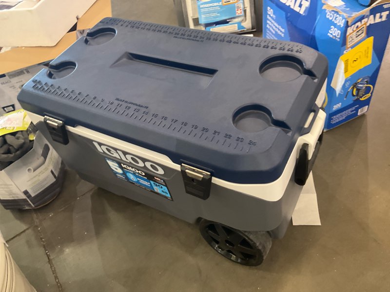 Igloo 90qt cooler