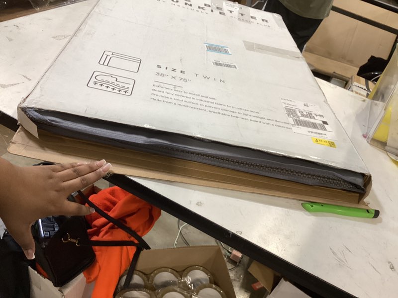 Condition photo showing Good Condition for meliusly heavy duty bunkie board twin size (38x75) - non-slip breathable bed support board for slatted bed frame, anti-sag under bed support, noise minimizing moisture resistant bed board twin (38x75'')