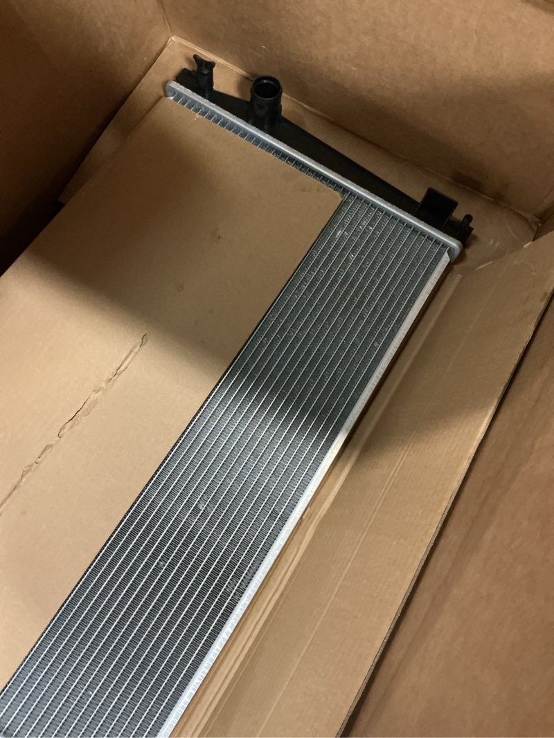 Condition photo showing Good Condition for KAX CU2892 Radiator Replacement, Compatible with 2006-2008 2010-2011 2015 RAV 4, 2009 2012-2014 2016 RAV 4 2.5L, 2009 2012 RAV 4 3.5L, Automotive Radiators 2006-2008 RAV4