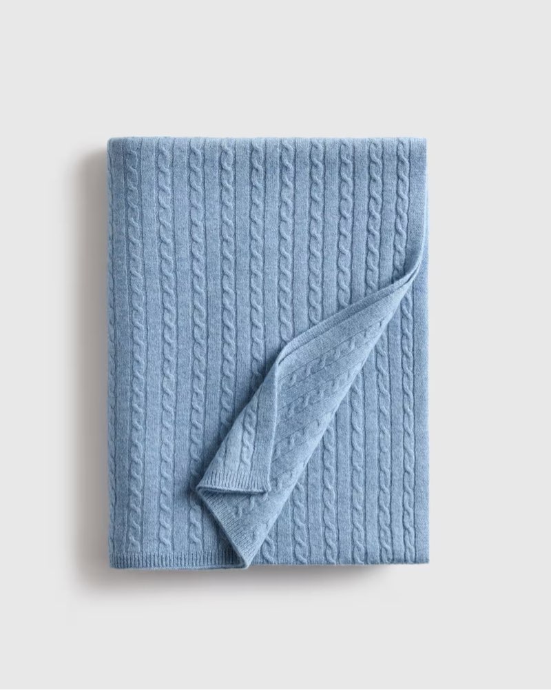 cable knit cashmere throw 50x70” 