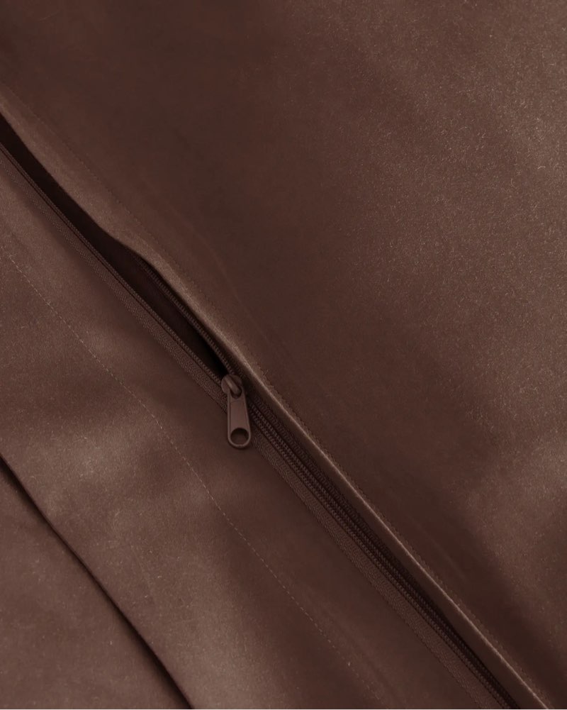 quince signature giza cotton sateen duvet cover 1 piece, king/ cal king, expresso