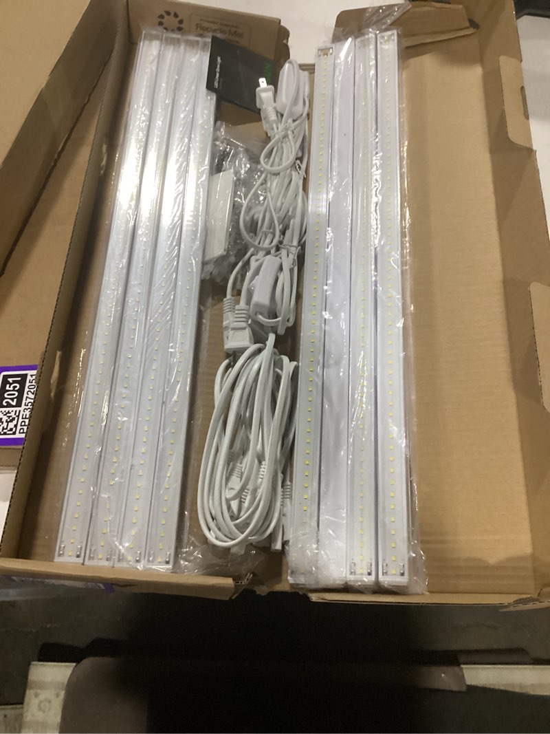 Condition photo showing Good Condition for (similar to ) vivosun t5 grow lights for indoor plants, 5000led plant light strip for seed starting, greenhouse, hydroponics, sgs compatible, linkable, 8 pk:: 22 3/4 l x 1” in w