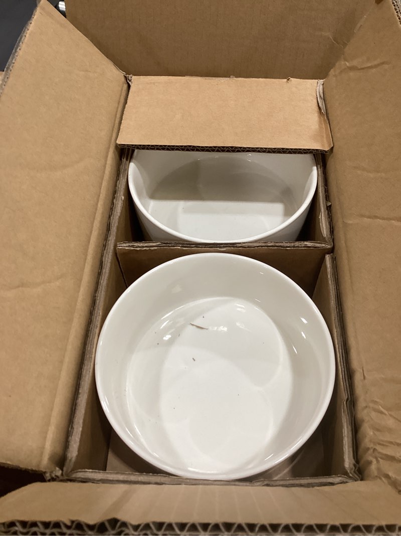 Condition photo showing Good Condition for malacasa 24 pieces porcelain dinnerware set, modern white dish set for 6, premium serving plates and bowls sets, chip and scratch resistant dishware sets kitchen dishes dining ware set, series leah ivory white 24 piece (service for 6)