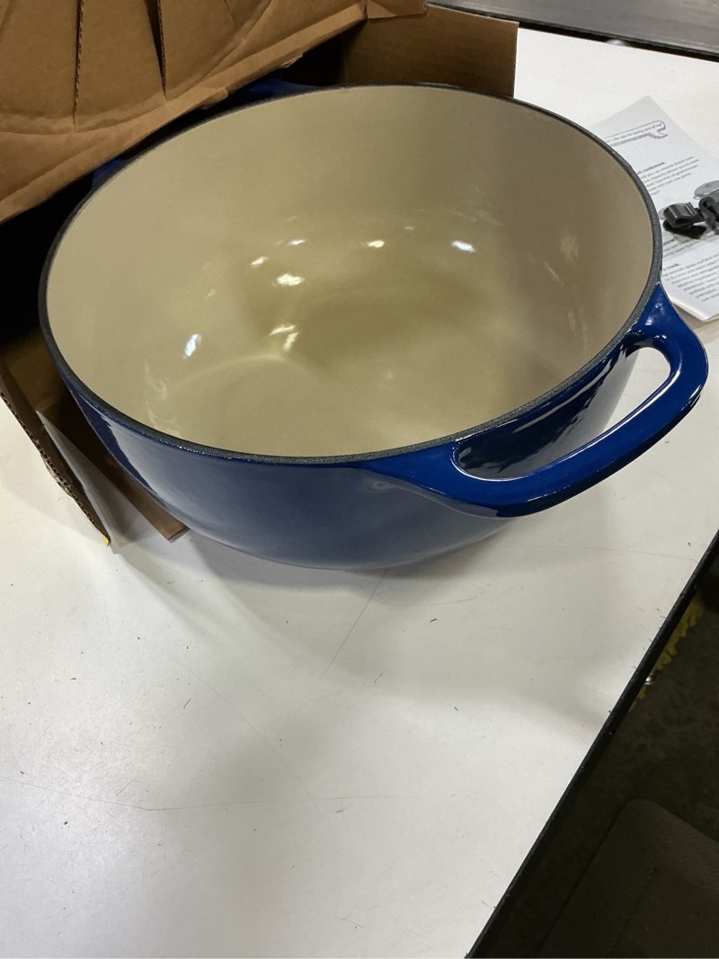 Condition photo showing Good Condition for (incomplete)lodge essential enamel cast iron dutch oven 6 quarts - perfect for bread baking, braising, marinating & slow cooking, features moisture-sealing lid & dual handles, kitchen essentials, indigo 6 qt indigo