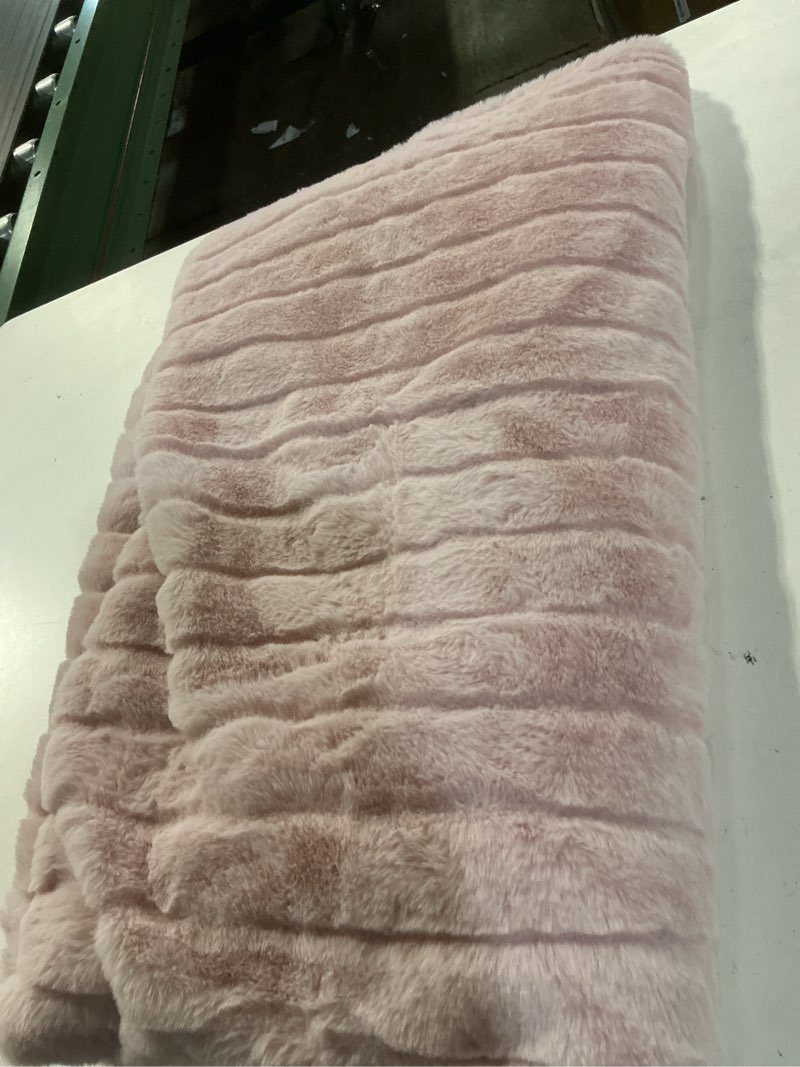 Condition photo showing Good Condition for ms faux fur pink thr