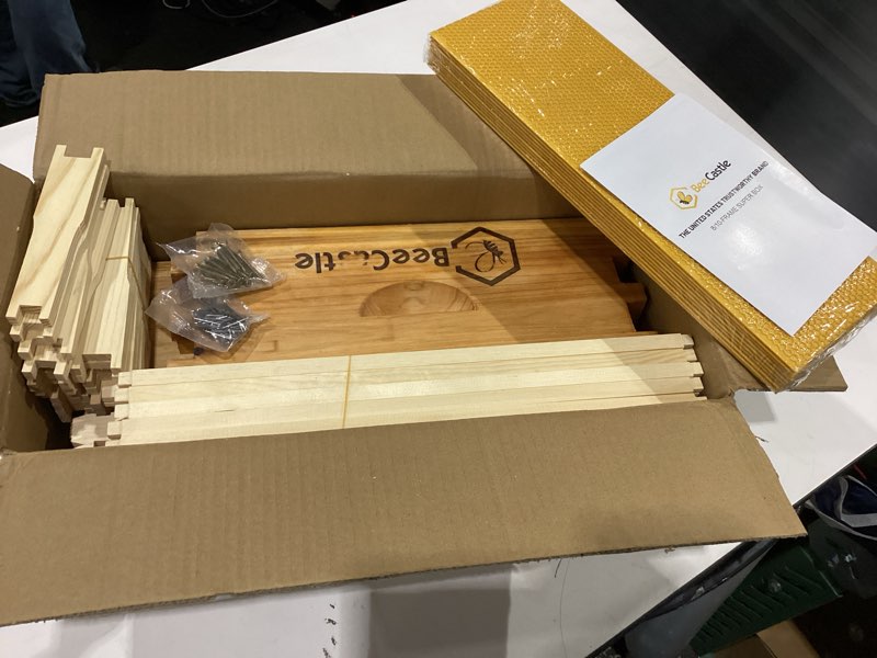 Condition photo showing New/Like New for beecastle 10 frame medium super bee hive box, langstroth honey bee hive dipped in 100% beeswax include beehive frames and wax foundations (unassembled) 10-frame
