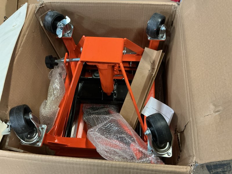 Condition photo showing Good Condition for VEVOR Hydraulic Motorcycle Lift Table, 350 lbs Capacity Motorcycle Scissor Jack Lift with Wide Deck, J-Hooks, 4 Wheels, Hydraulic Foot-Operated Jack Stand for ATV Dirt Bikes