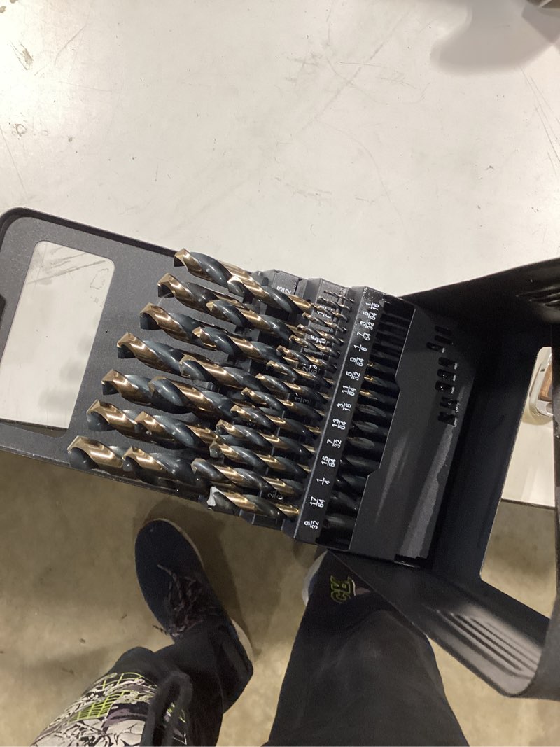 Condition photo showing Good Condition for cle-line 29 -piece assorted x high-speed steel self-centering twist drill bit set
