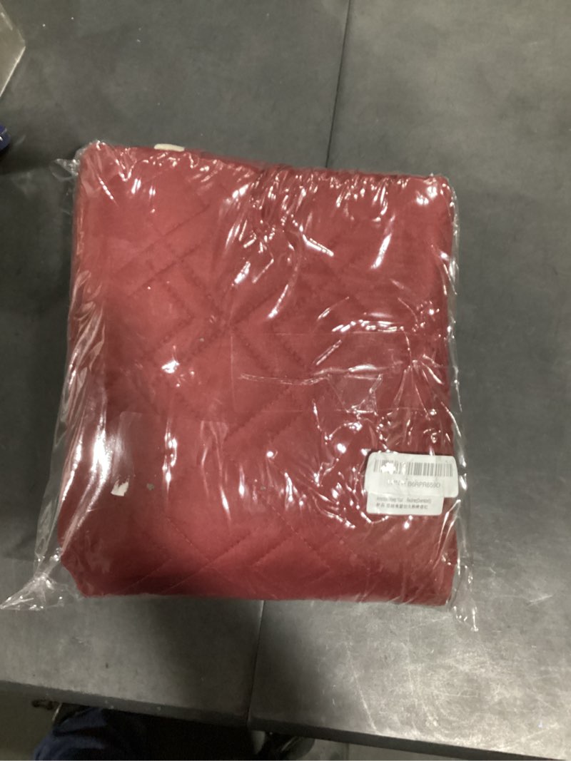 Condition photo showing Good Condition for ameritex waterproof nonslip recliner cover stay in place, dog chair cover furniture protector, ideal recliner slipcovers for pets and kids (burgundy, 30'') 30" burgundy