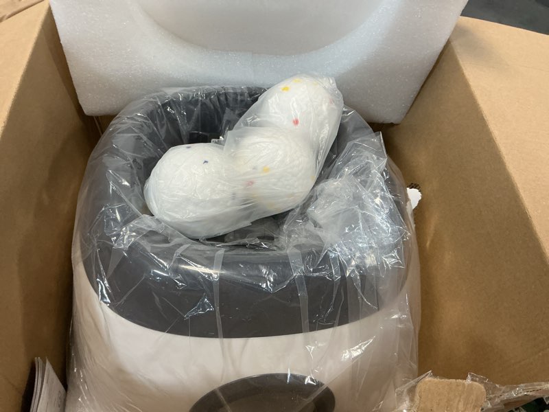 Condition photo showing Good Condition for Elevon Dog Ball Thrower Launcher, Indoor/Outdoor Automatic Ball Launcher for Small and Medium-Sized Dogs, Includes 6 Mini Tennis Balls and a Data Line, Grey Gray Medium Machine, 6 Balls