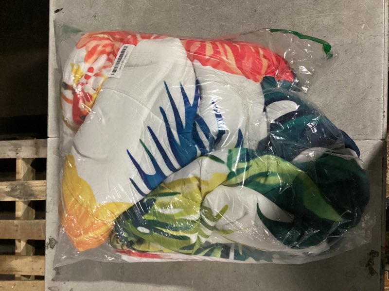 Condition photo showing Good Condition for Tropical Leaves Kids Comforter Sets Full,Watercolor Palm Leaves Bedding Comforter Sets,Seaside Hawaii Quilt Sets for Women Adult Bedroom Decor,Rustic Botanical Duvet Insert with 2 Pillowcases Green Yellow Red Full