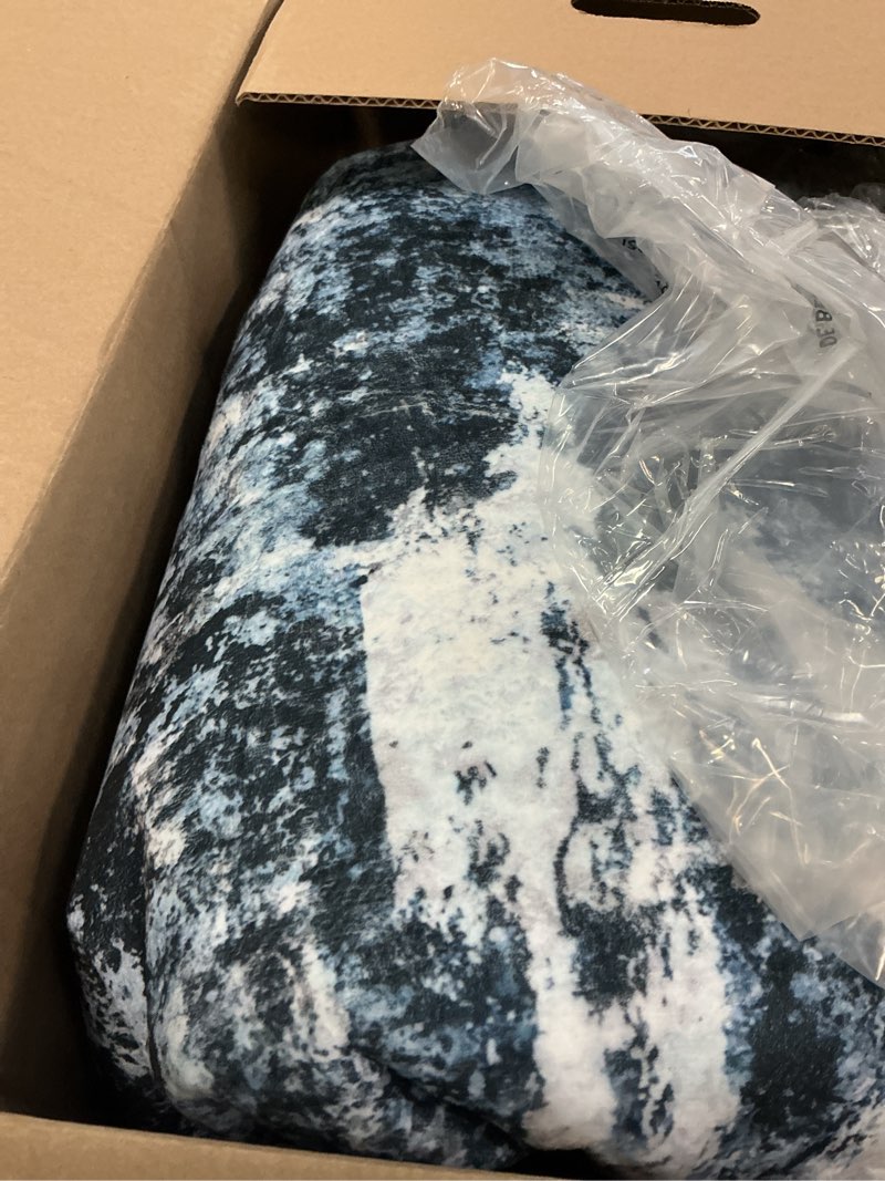 Condition photo showing Good Condition for Rugflix 9x12 Area Rugs for Living Room, Washable Large Rug Stain-Resistant Low Pile, Modern Dark Carpet for Dining Room Home Office Kid Room Nursery Bedroom, Navy Blue/Black Ocean Blue 9' x 12' (Rectangular)