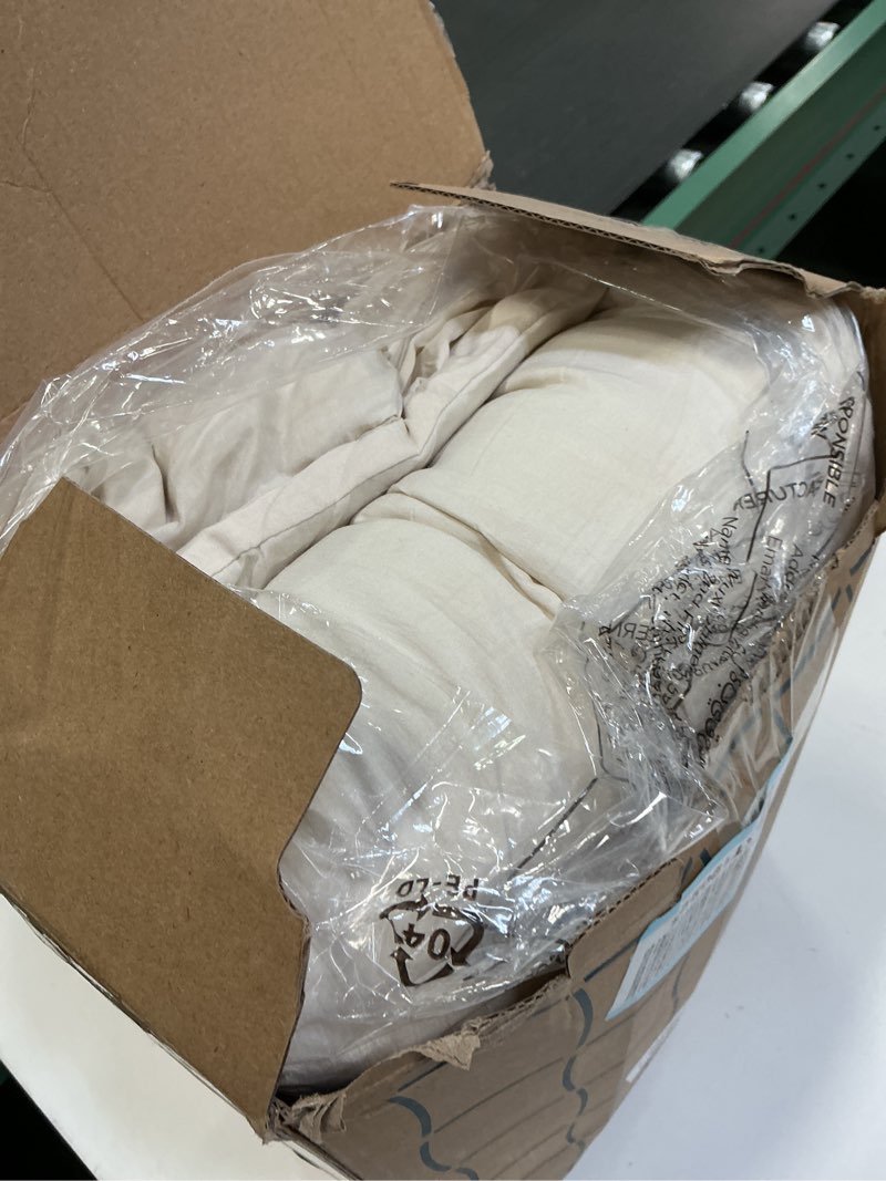 Condition photo showing Good Condition for Bedsure Queen Size Comforter Set, Cream Soft Prewashed Bedding for All Seasons, 3 Pieces GentleSoft™