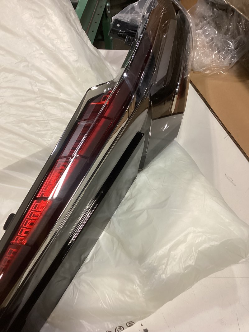 Condition photo showing Good Condition for LH Tail light Assembly Fit for 2015-2020 Cadillac Escalade/Escalade ESV Rear Lamp Left Driver Side W/Bulbs W/Module Full LED 84214003 84211920 GM2800277