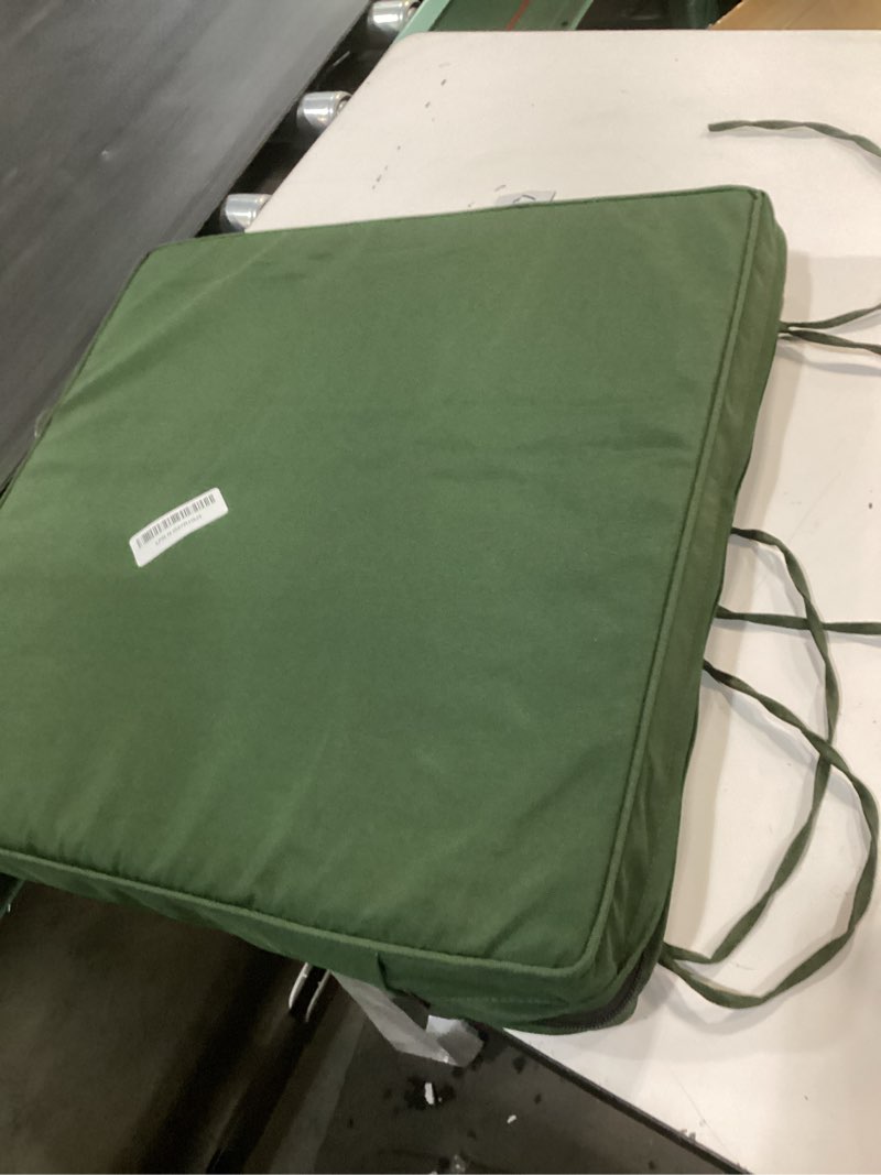 Condition photo showing Good Condition for Outdoor Chair Cushions Set of 4,Waterproof Outdoor Seat Cushions for Patio Furniture,Patio Chair Cushion with Handle and Ties, Square Out Door Chair Pads,19" x 19" x 3", Forest Green Forest Green 19x19x3-Square