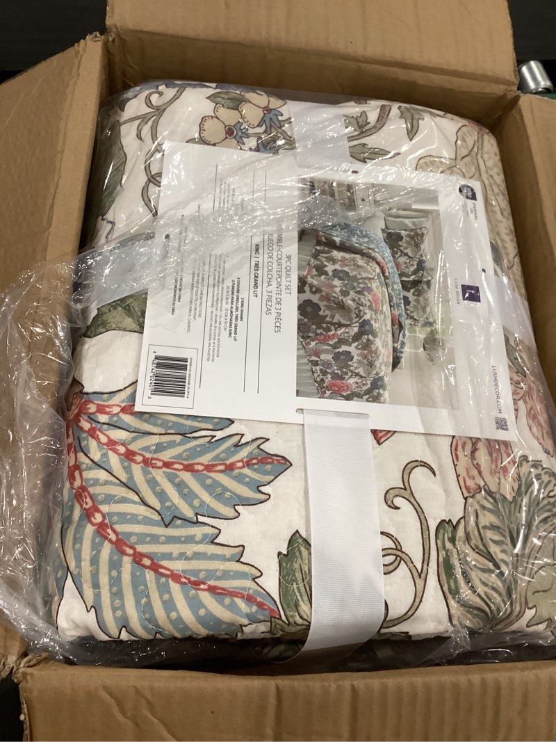 Condition photo showing Good Condition for lush decor sydney reversible cotton quilt set cotton bedding, 2 piece set, king, green & blue - bedding set - blue floral quilt - cottage decor - bedding king size leaf print king