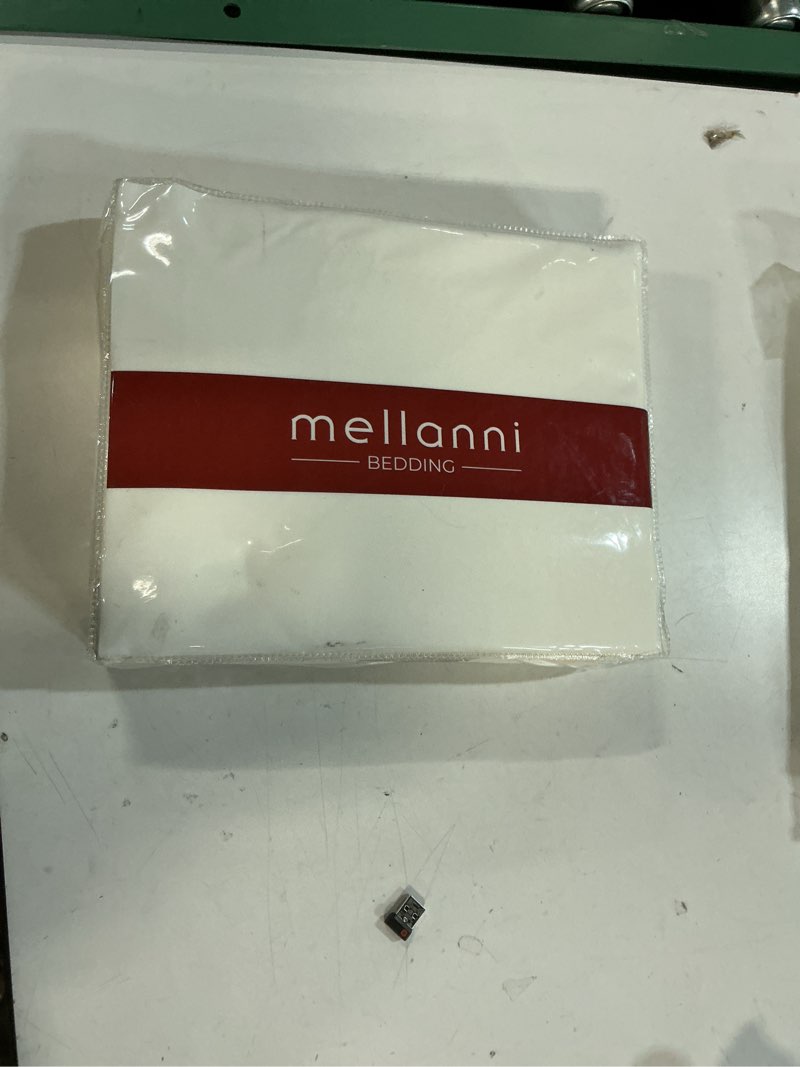 Condition photo showing New/Like New for mellanni full sheets set - 4 pc iconic collection bedding - hotel luxury, extra soft, cooling bed sheets - wrinkle, fade, stain resistant (full, golden ivory) full 1128 golden ivory