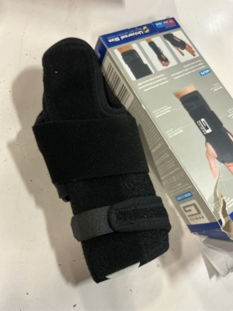 Condition photo showing Good Condition for neo g easy-fit wrist brace adjustable support for carpal tunnel & tendonitis fsa/hsa eligible