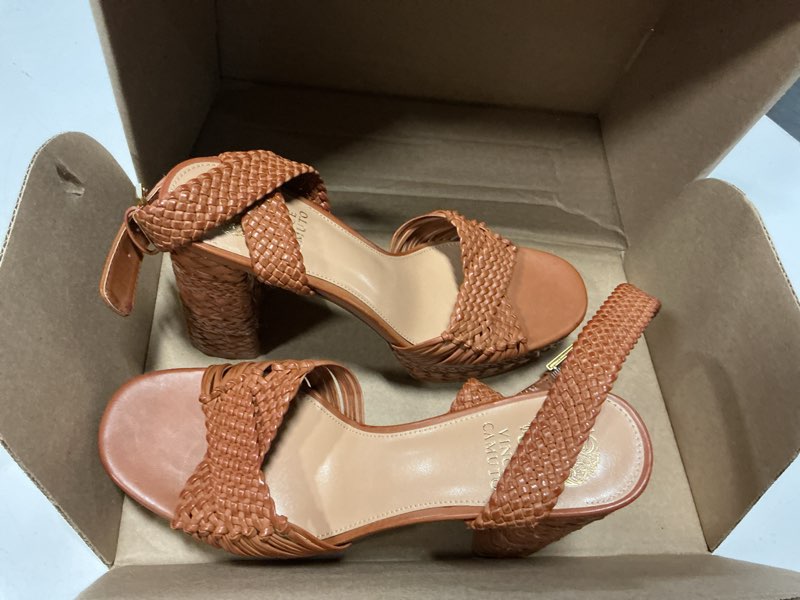 Condition photo showing Good Condition for vince camuto womens pessa 8.5 caramello