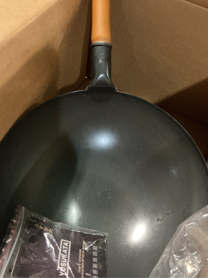 Condition photo showing Good Condition for YOSUKATA 14" Carbon Steel Wok with Round Bottom – Pre-Seasoned Pow Wok for Stir Fry – Traditional Chinese Japanese Black Steel Pan – Outdoor Cookware for Gas Stovetops, Open Fire, BBQ, Camping