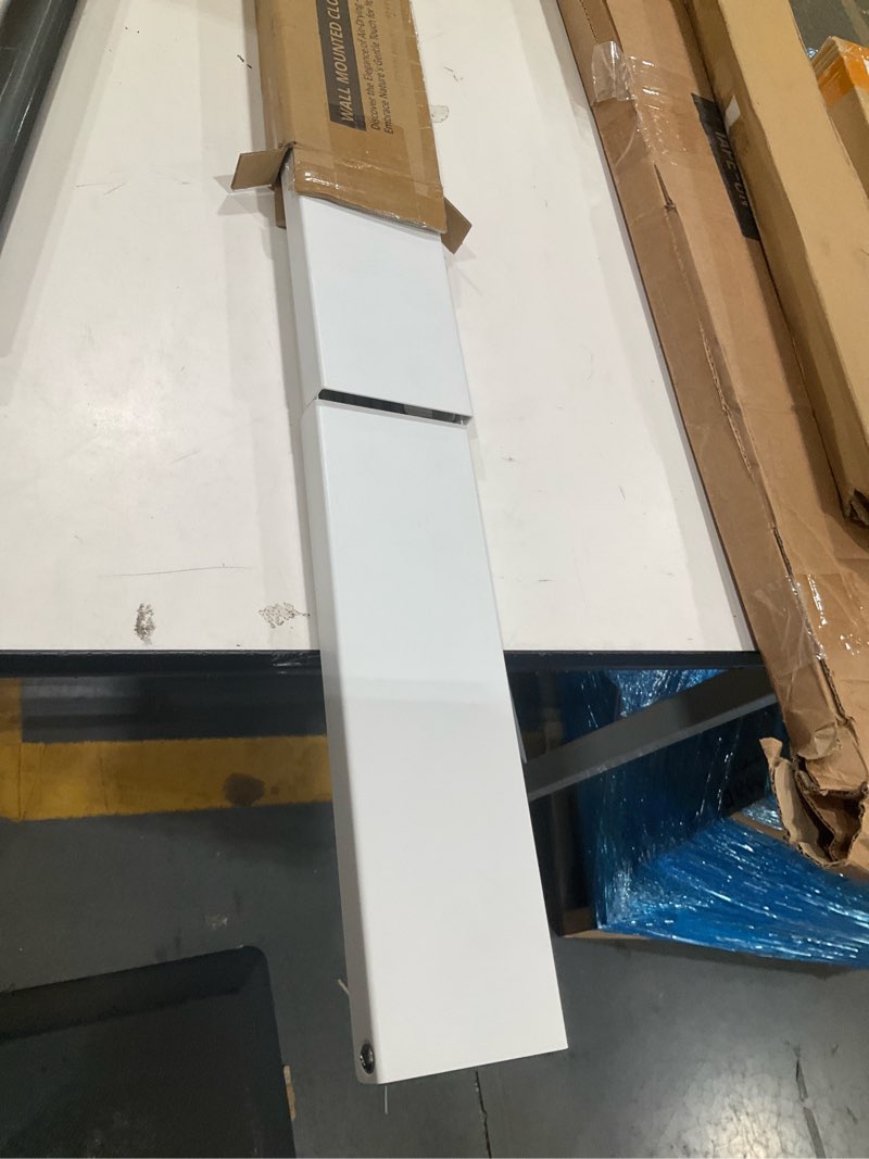 Condition photo showing Good Condition for wall mounted clothes drying rack