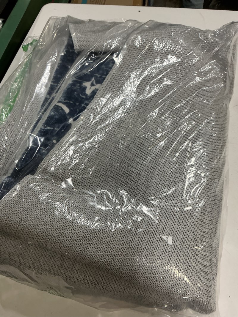 Condition photo showing Good Condition for lahome moroccan blue carpet for living room 4x6 area rug non-slip ultra-thin soft bedroom rug stain resistant modern carpet with geometric print for office, kitchen, entryway, dining room hana 4' x 6' (rectangular) blue