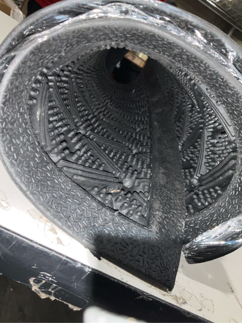 Condition photo showing Good Condition for floor mat