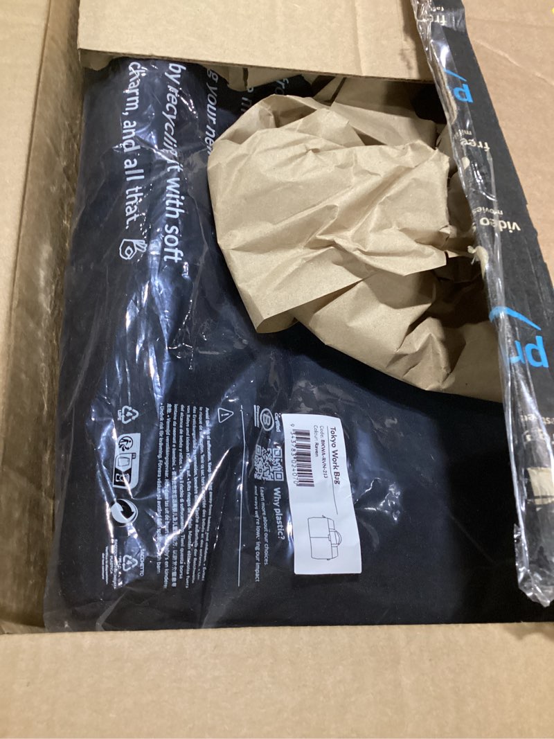 Condition photo showing Good Condition for bellroy tokyo work bag (20l laptop messenger bag) - raven
