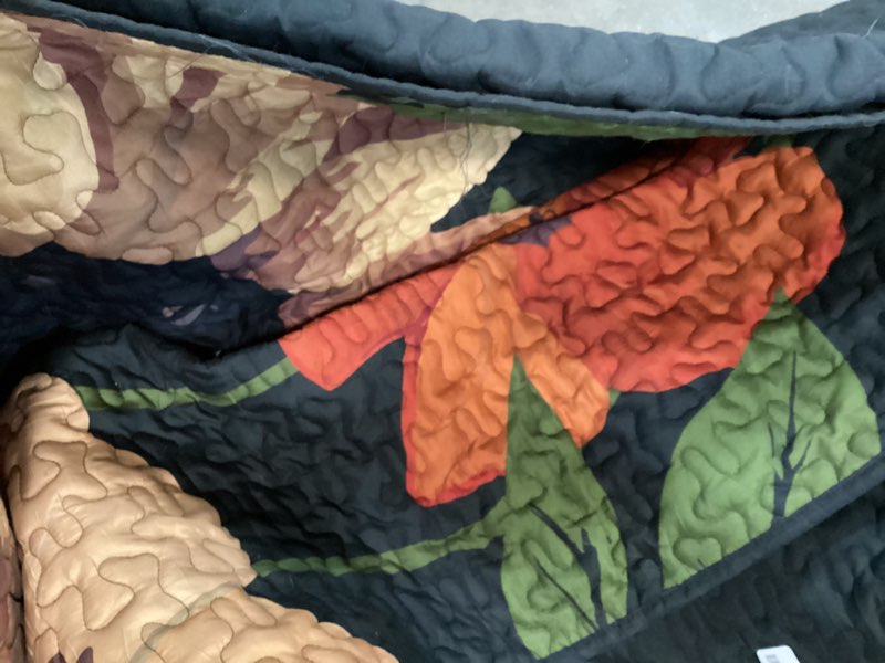 Condition photo showing As Is for Andency Floral Boho California King Quilt Bedding Set Black, 3 Pieces Farmhouse Flower Botanical Sum