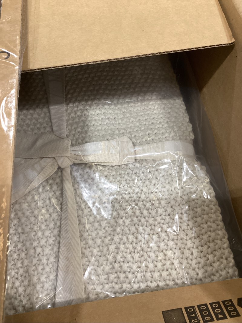 Condition photo showing New/Like New for ink+ivy bree knit luxury knit blanket ivory 90x90 full/queen size knit premium soft cozy acrylic for bed, couch or sofa
