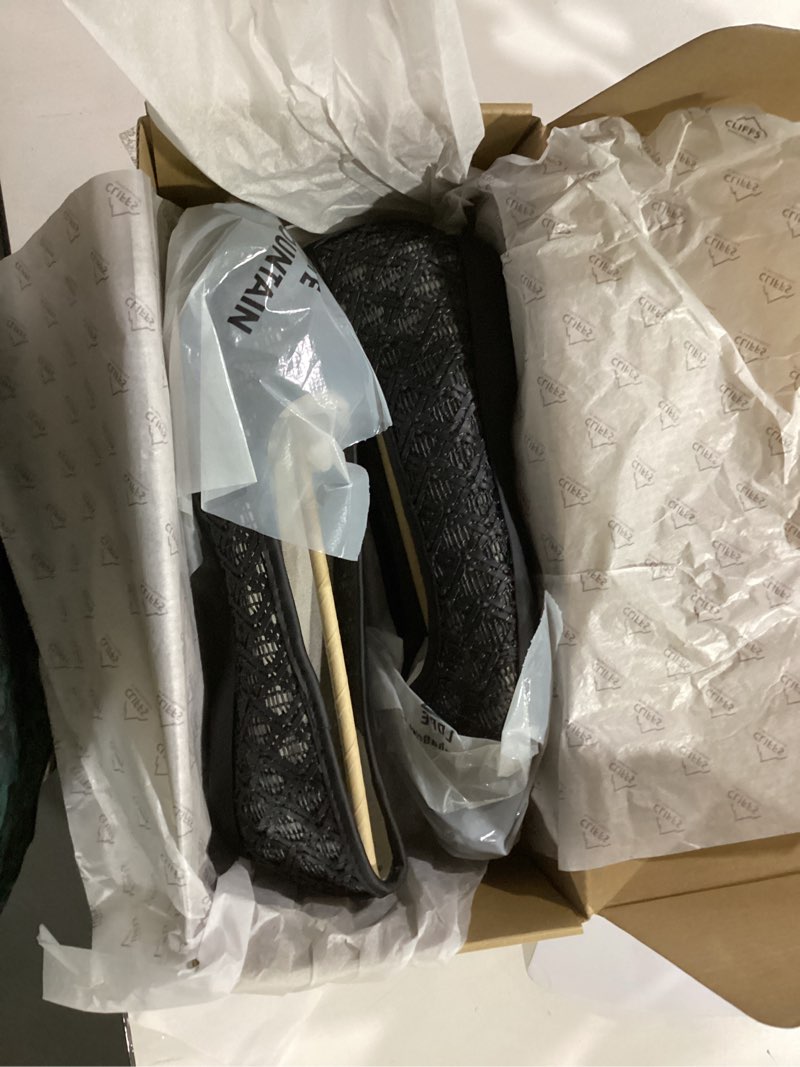 CLIFFS BY WHITE MOUNTAIN Women's Cariann Woven Ballet Flat, Black/Smooth, 9 M