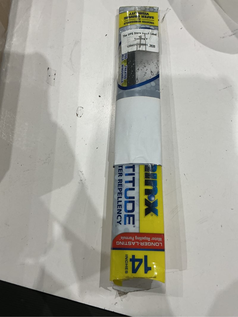 Condition photo showing Good Condition for rain-x 5079272-2 latitude 2-in-1 water repellent wiper blades, 14 inch windshield wipers (pack of 1), automotive replacement windshield wiper blades with patented rain-x water repellency formula 14" latitude