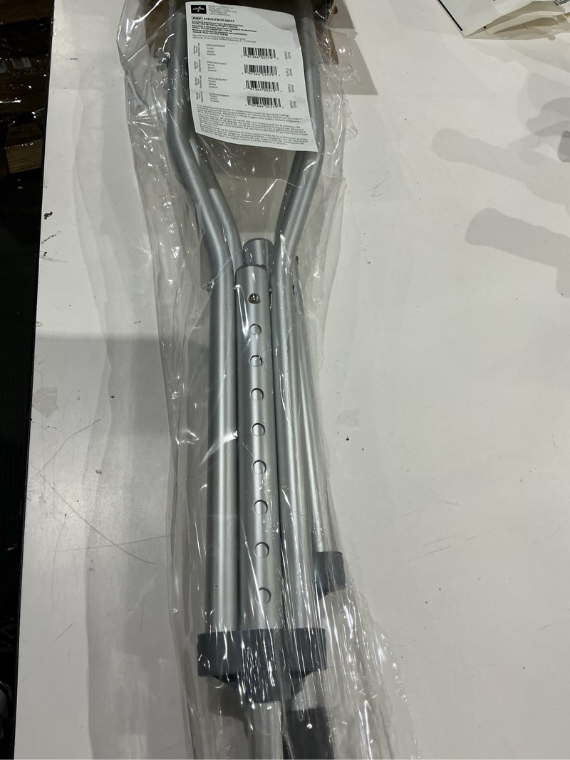 Condition photo showing Good Condition for medline youth aluminum guardian crutches for kids, adults & seniors 4’6”–5’2”tall, walking aid for reliable balance, comfortably holds up to 300 lbs. small, 4'6"-5'2"