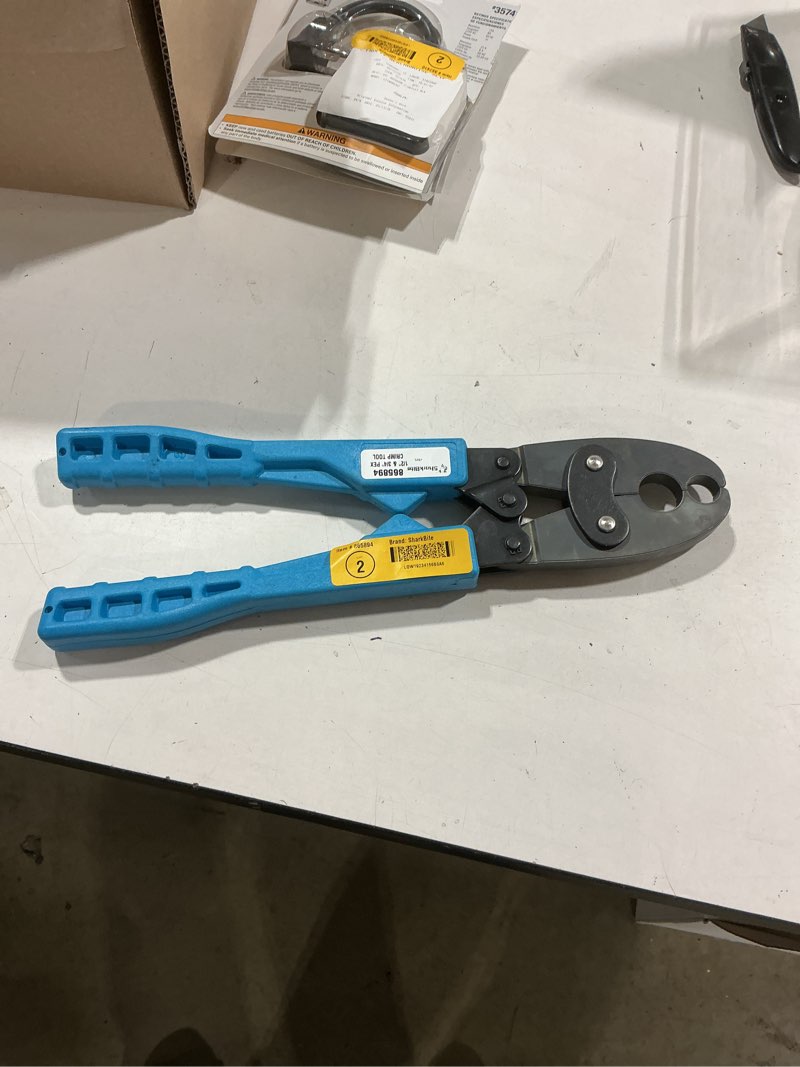 Condition photo showing Good Condition for sharkbite 1/2 to 3/4-in pex crimp tool