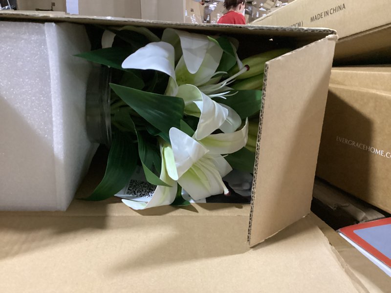 Condition photo showing New/Like New for garveehome artificial lily flower, faux lily flowers stems for vase, silk fake flowers for home table office wedding party decor (milky white) tiger lily ,milky white