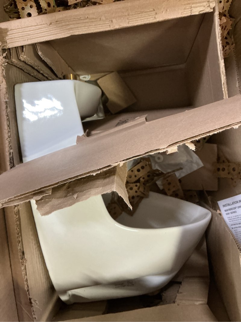 Condition photo showing Good Condition for american standard maybrook 0.125 – 1.0 gpf (0.47 – 3.8 lpf) top spud urinal, white