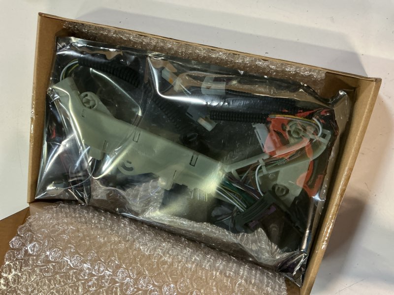 Condition photo showing New/Like New for automatic transmission wiring harness for 24046895, 24298757, 24293761, 24294894