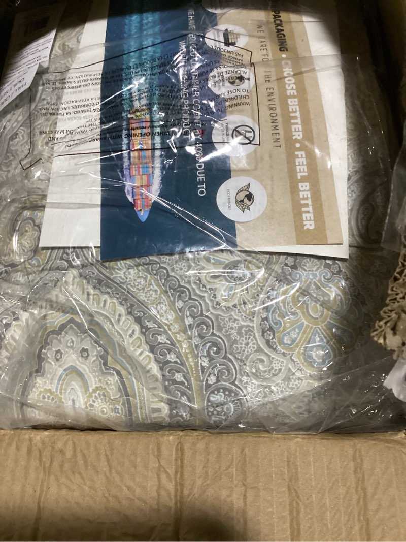 Condition photo showing Good Condition for Tommy Bahama - Queen Quilt Set, Reversible Cotton Bedding with Matching Shams, Coastal Bedspread, Super Soft Bedding Set (Turtle Cove Grey, Queen) Turtle Cove Grey Queen