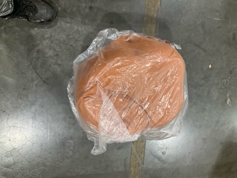 Condition photo showing Good Condition for queen sized terracotta quilt