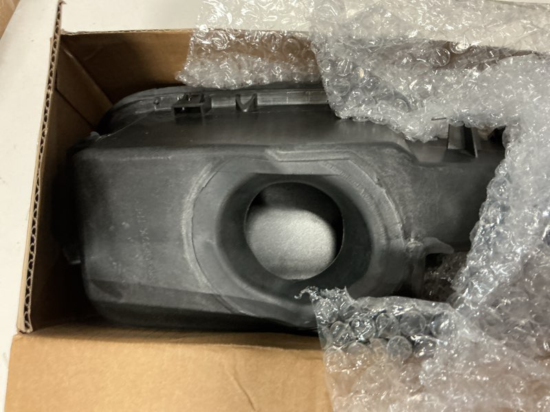 Condition photo showing Good Condition for 68148794ah fuel door filler housing compatible with jeep grand cherokee 2014-2022 / grand cherokee wk 2022 fuel tank cover inner seat 68148794ac 68148794am