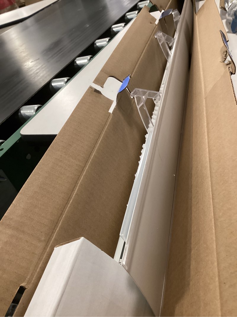 Condition photo showing Good Condition for LEVOLOR VERTICAL HEADRAIL 78