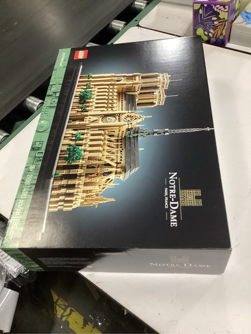 Condition photo showing New/Like New for LEGO Architecture Notre-Dame de Paris Replica, Architectural Model Kit, Collectible Building Set for Adults, Build and Display Souvenir, Gift Idea for Lovers of History, Travel and Art, 21061