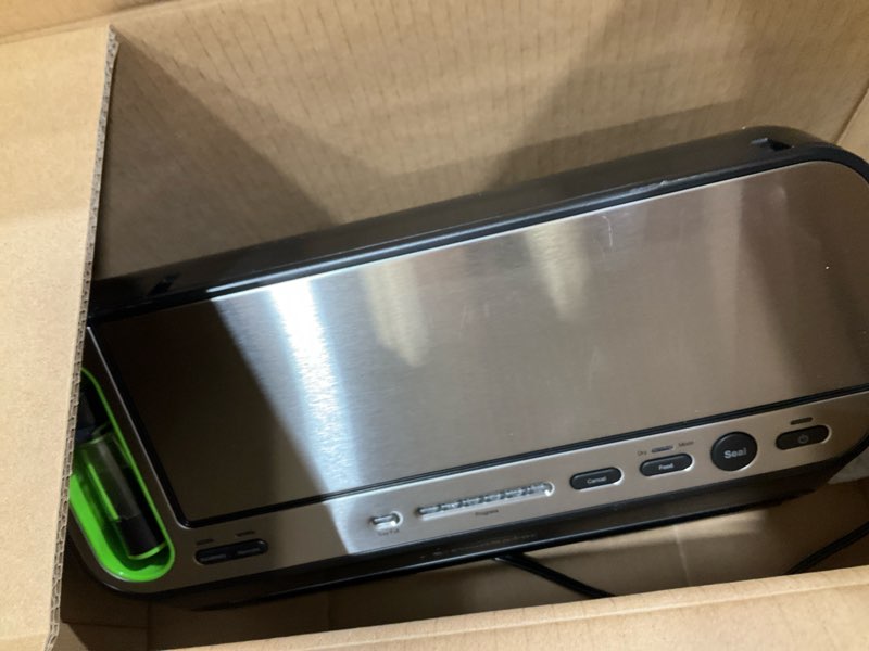 Condition photo showing As Is for foodsaver v4400 2-in-1 vacuum sealer machine with automatic vacuum sealer bag detection and starter kit machine & starter kit