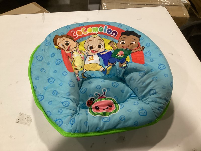 Condition photo showing Good Condition for Idea Nuova Cocomelon JJ, Cody, and Nina Toddler 19” Folding Saucer™ Chair with Cushion, Ages 3+